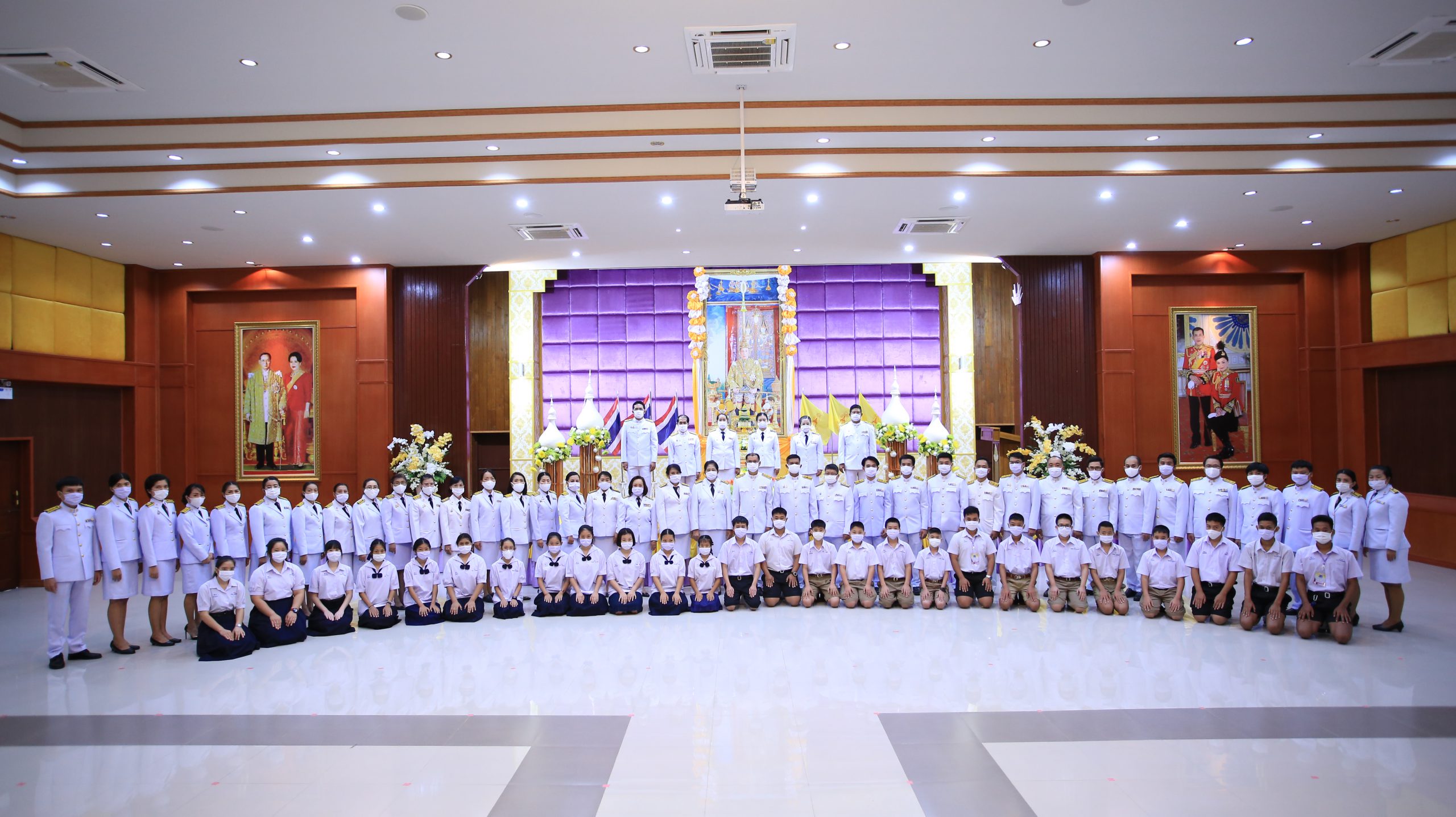 โรงเรียนสรรพวิทยาคม จัดพิธีลงนามถวายพระพรชัยมงคล พระบาทสมเด็จพระเจ้าอยู่หัว เนื่องในโอกาสวันเฉลิมพระชนมพรรษา ๒๘ กรกฎาคม ๒๕๖๓