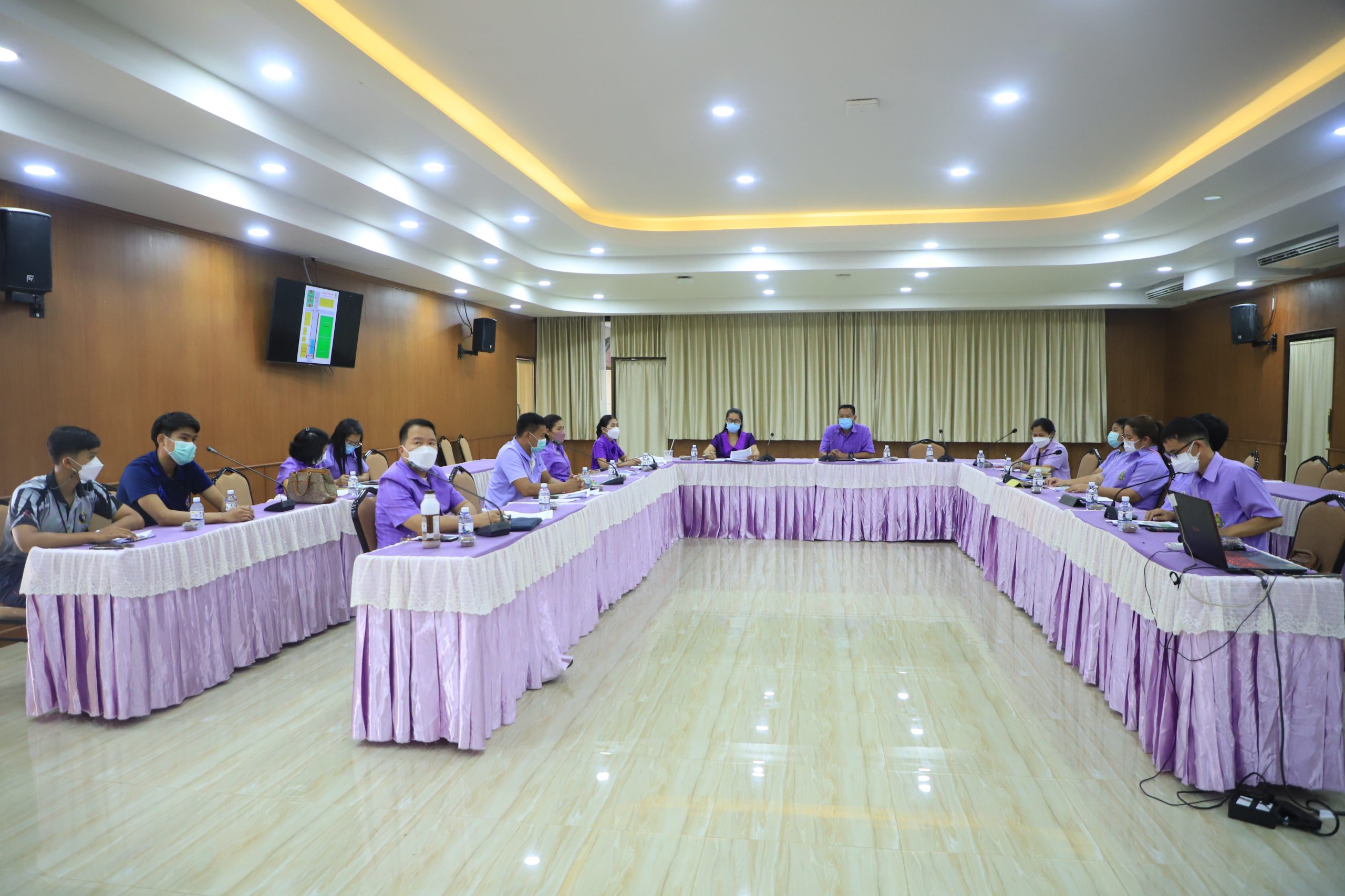 โรงเรียนสรรพวิทยาคม จัดการประชุมคณะกรรมการผู้เกี่ยวข้อง ร่วมประชุมฟังคำชี้แจงเตรียมความพร้อม ฉีดวัคซีนเข็มกระตุ้นนักเรียนโรงเรียนสรรพวิทยาคม