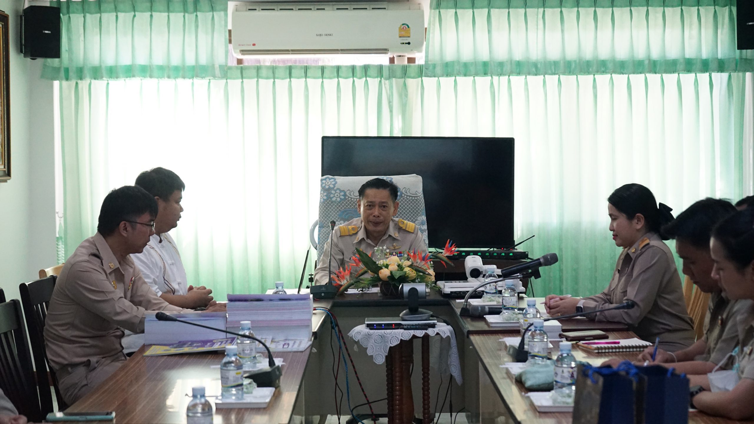 โรงเรียนสรรพวิทยาคม ต้องรับคณะครูโรงเรียนแม่ระมาดวิทยาคมที่มา เข้าศึกษาดูงานระบบการรับนักเรียน