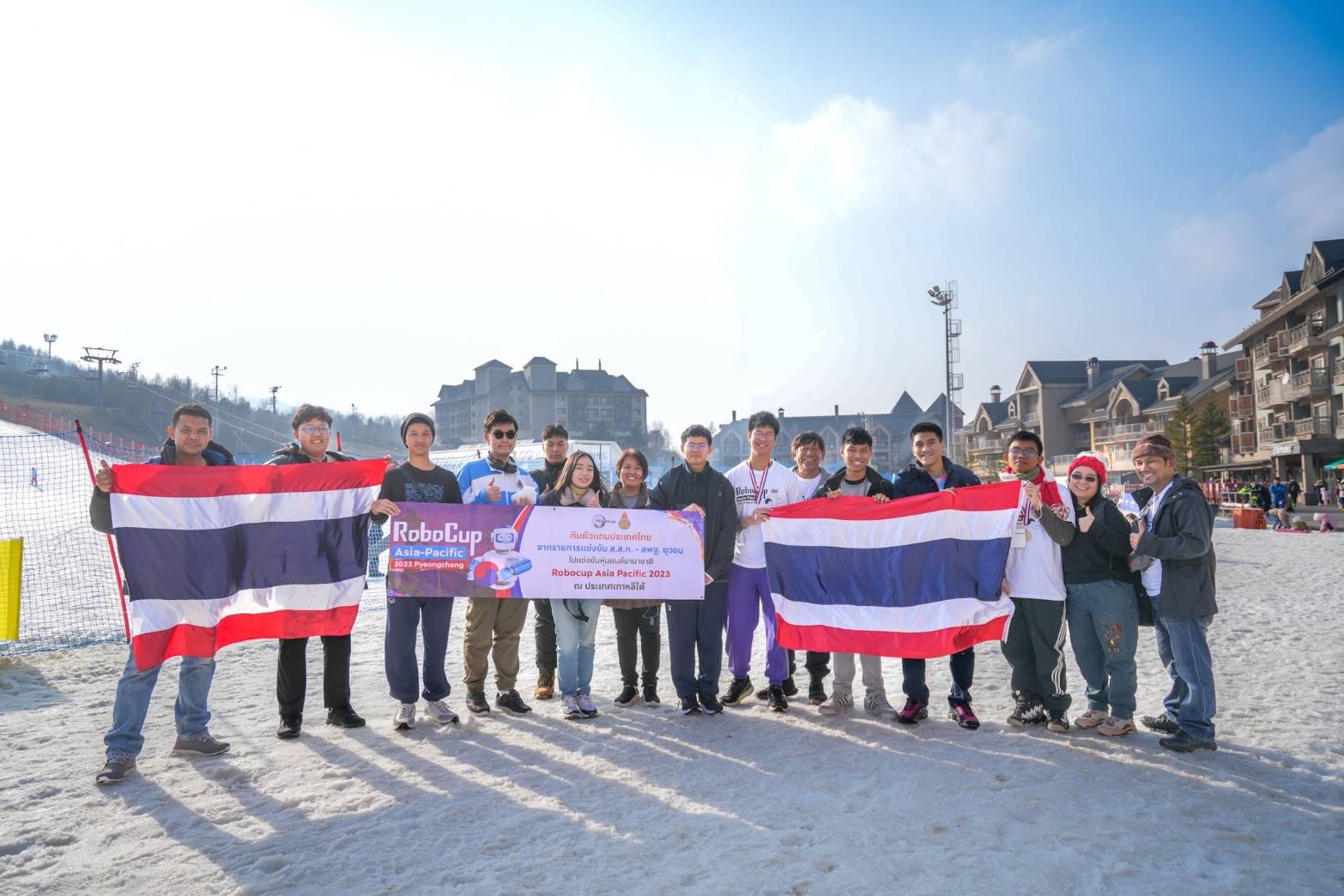 โรงเรียนสรรพวิทยาคม นำนักเรียนโรงเรียนสรรพวิทยาคม ในนามของตัวแทนประเทศไทย เข้าร่วมการแข่งขันหุ่นยนต์นานาชติ RoboCupjunior Rescue Line Secondary ในรายการ RoboCup Asia-Pacific ณ ประเทศเกาหลีใต้