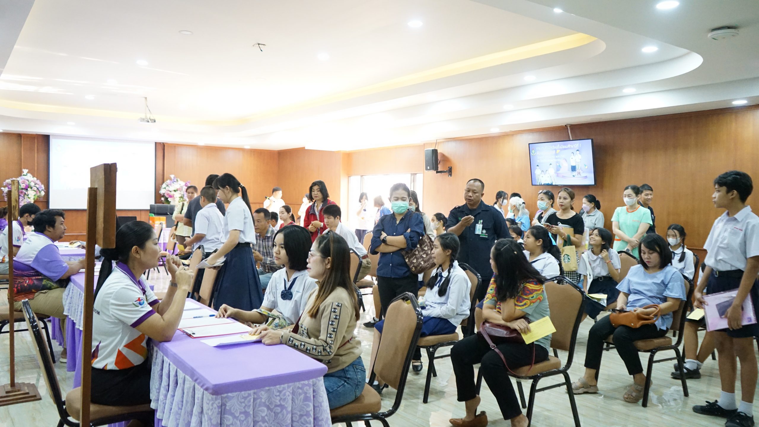 โรงเรียนสรรพวิทยาคม จัดรายงานตัวนักเรียนชั้นมัธยมศึกษาปีที่ ๑ และชั้นมัธยมศึกษาปีที่ ๔ ห้องเรียนปกติ  ประจำปีการศึกษา ๒๕๖๗