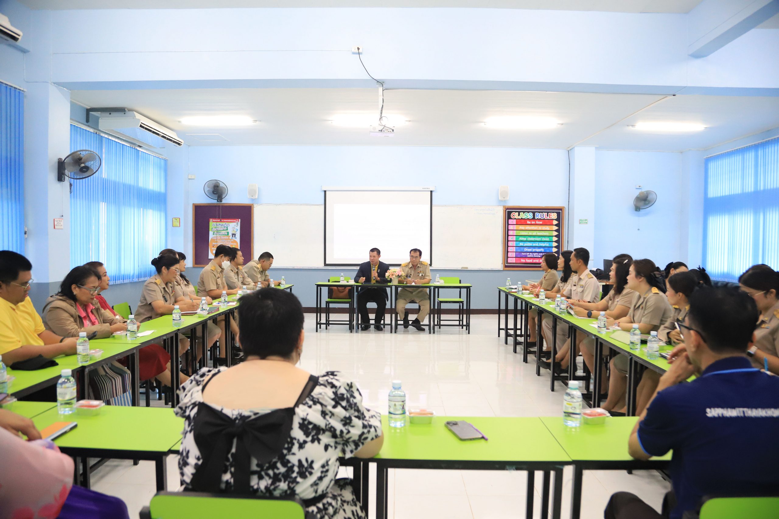 โรงเรียนสรรพวิทยาคม รับการนิเทศ ติดตาม การจัดการเรียนรู้ของครูกลุ่มสาระการเรียนรู้ภาษาต่างประเทศ จากสำนักงานเขตพื้นที่การศึกษามัธยมศึกษาตาก