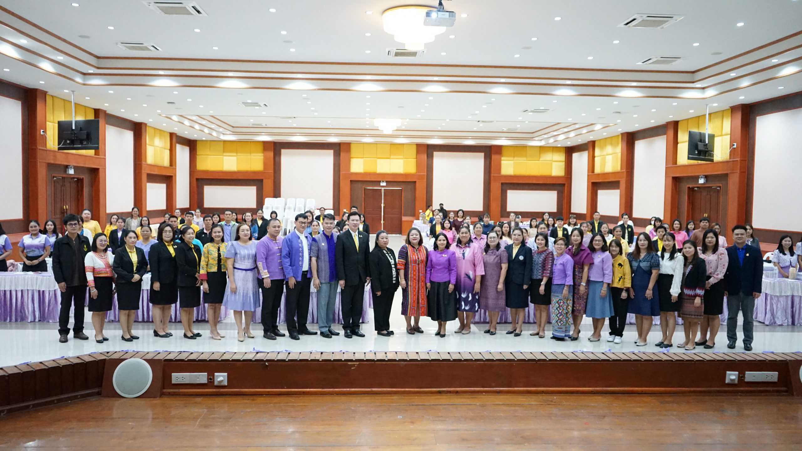 โรงเรียนสรรพวิทยาคม ให้ความอนุเคราะห์ บริการสถานที่ให้กับ ศึกษาธิการจังหวัดตาก จัดการประชุมเชิงปฏิบัติการพัฒนาศักยภาพบุคลากรทางการศึกษาเพื่อส่งเสริมและพัฒนาการพูด อ่าน เขียนภาษาไทย ของจังหวัดตาก ปีการศึกษา ๒๕๖๗