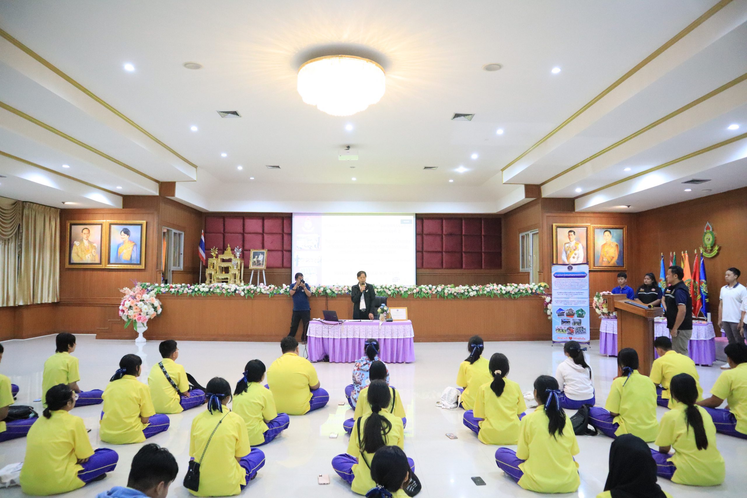 โรงเรียนสรรพวิทยาคม ฝ่ายบริหารกิจการนักเรียน จัดกิจกรรมอบรมการสนับสนุนการมีส่วนร่วมของเครือข่ายในการป้องกันปัญหาพฤติกรรมและการกระทำผิดของเด็ก ได้รับความร่วมมือจากสถานพินิจและคุ้มครองเด็กและเยาวชนจังหวัดตาก