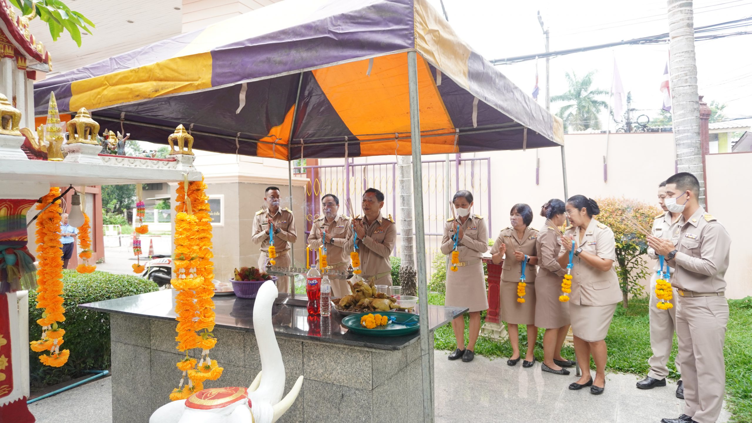 โรงเรียนสรรพวิทยาคม จัดพิธีถวายเครื่องบวงสรวงสักการะสิ่งศักดิ์สิทธิ์ในโรงเรียน ตามประเพณีเดือน ๙ ประจำปี ๒๕๖๘