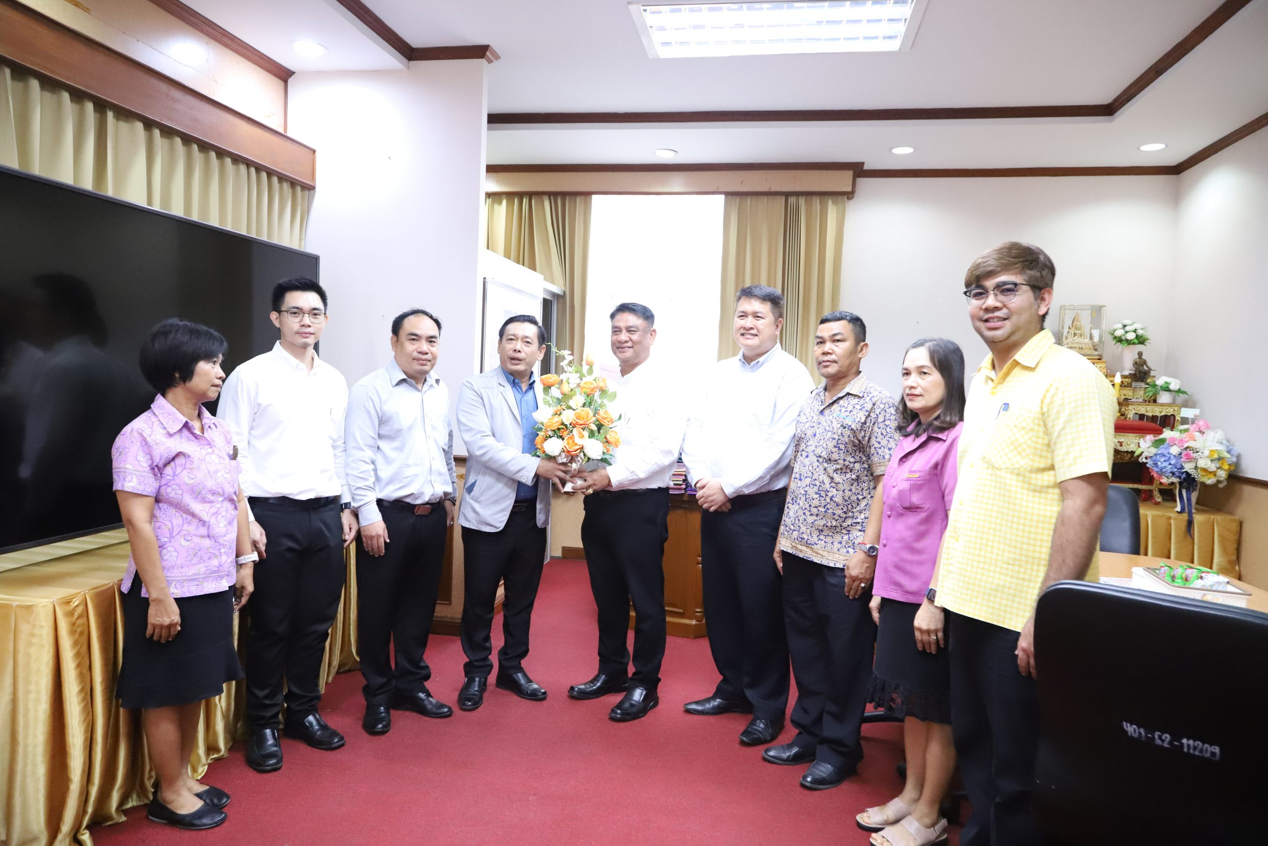 โรงเรียนสรรพวิทยาคม ร่วมแสดงความยินดี กับ นายกุล เครือวีระ ศิษย์เก่าสรรพวิทยาคม ในโอกาสเข้ารับตำแหน่งนายกเทศมนตรีเทศบาลนครแม่สอด