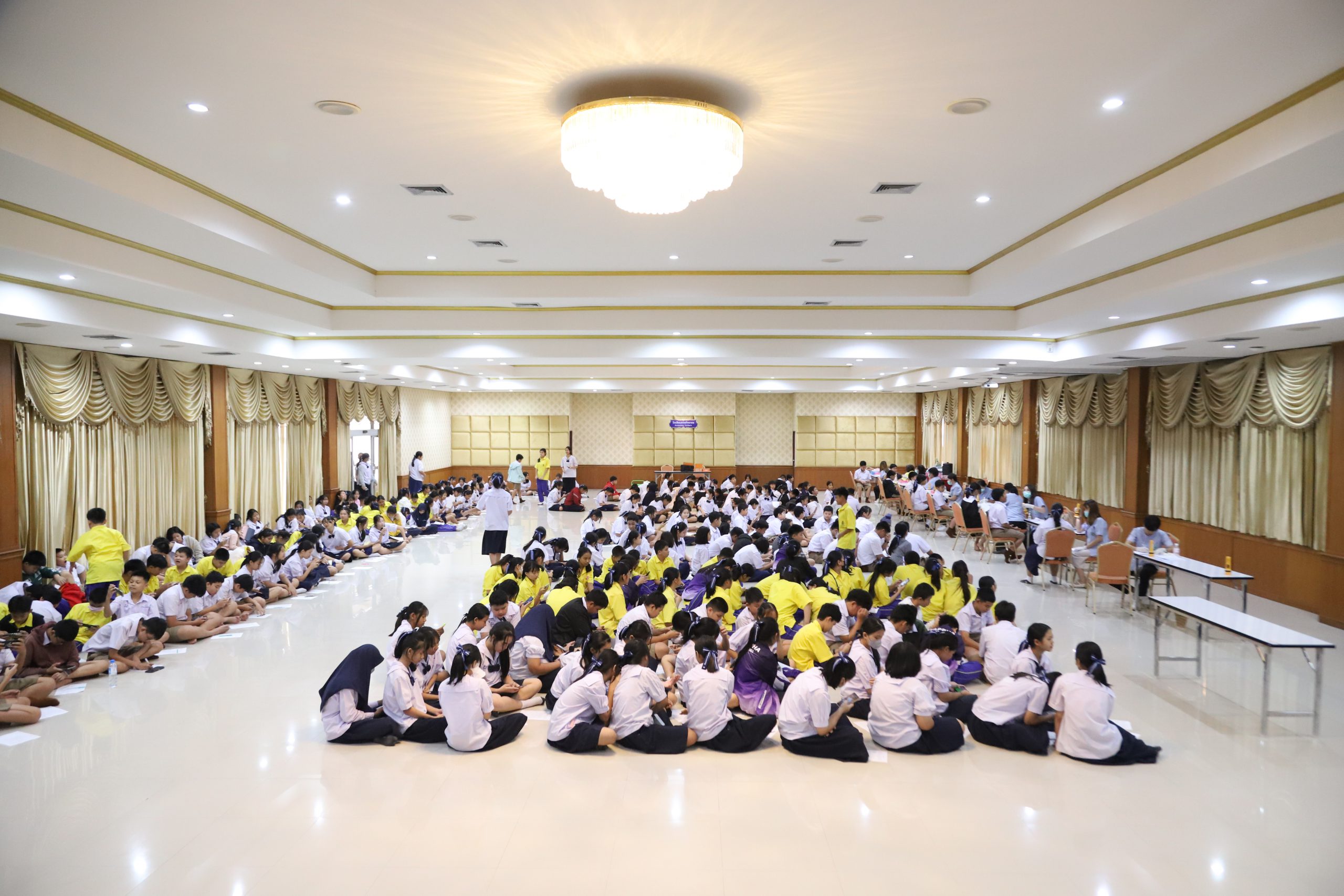 โรงเรียนสรรพวิทยาคม จัดกิจกรรมตรวจสุขภาพนักเรียนประจำปีแก่นักเรียนชั้นมัธยมศึกษาปีที่ ๑ และชั้นมัธยมศึกษาปีที่ ๔