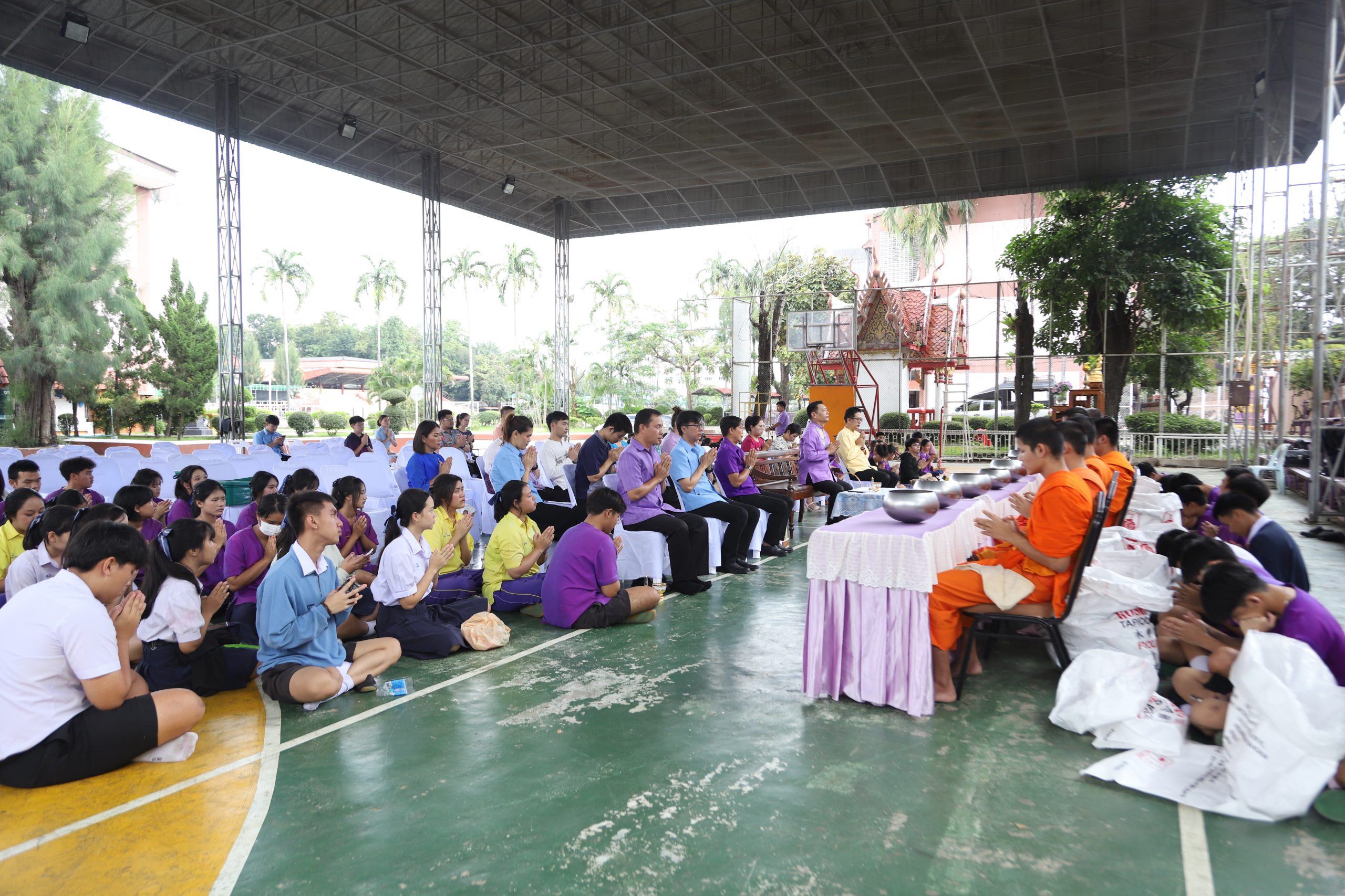 โรงเรียนสรรพวิทยาคม โดยกลุ่มสาระการเรียนรู้สังคมศึกษา ศาสนาและวัฒนธรรม ได้จัดกิจกรรม “ตักบาตรเติมบุญ” ภายใต้โครงการสืบสานวัฒนธรรมและภูมิปัญญาไทย
