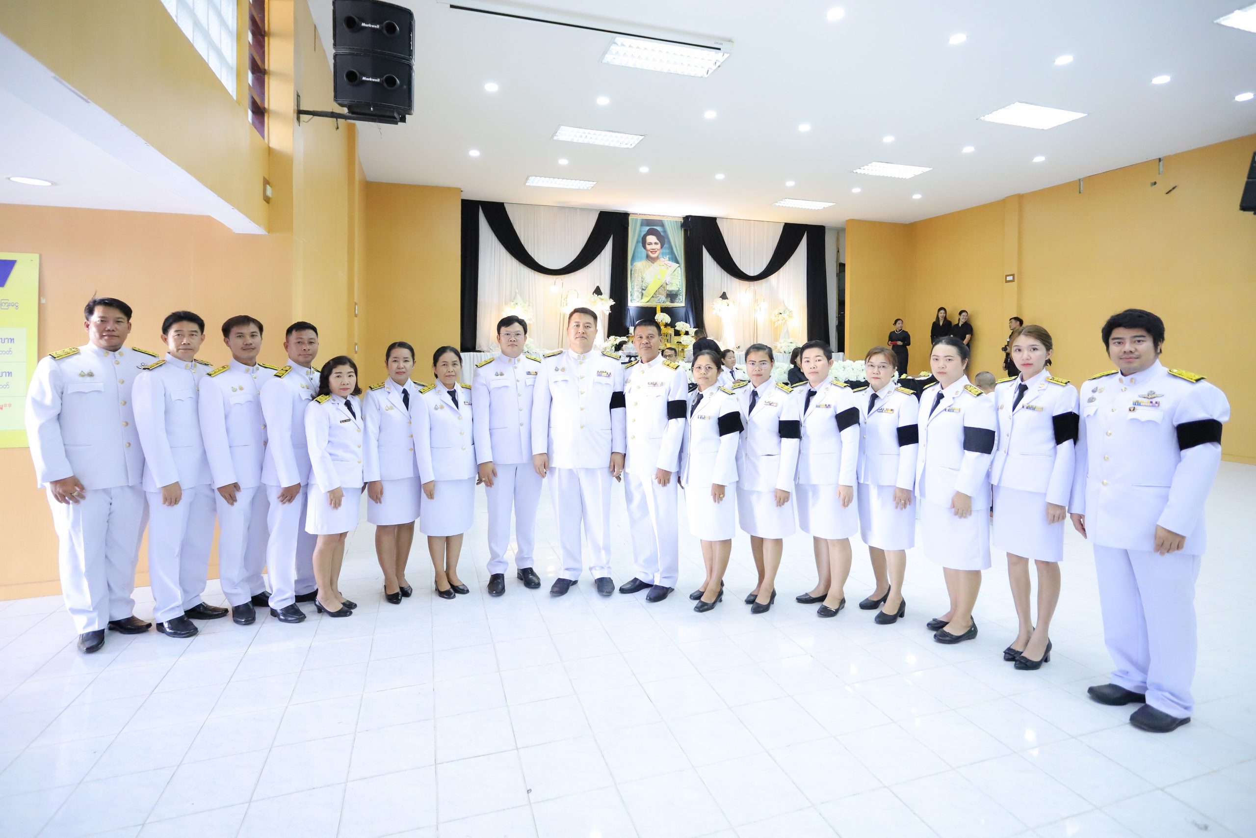 โรงเรียนสรรพวิทยาคม ร่วมพิธีถวายน้ำสรงพระบรมศพเบื้องหน้าพระฉายาลักษณ์ สมเด็จพระนางเจ้าสิริกิติ์ พระบรมราชินีนาถ พระบรมราชชนนีพันปีหลวง